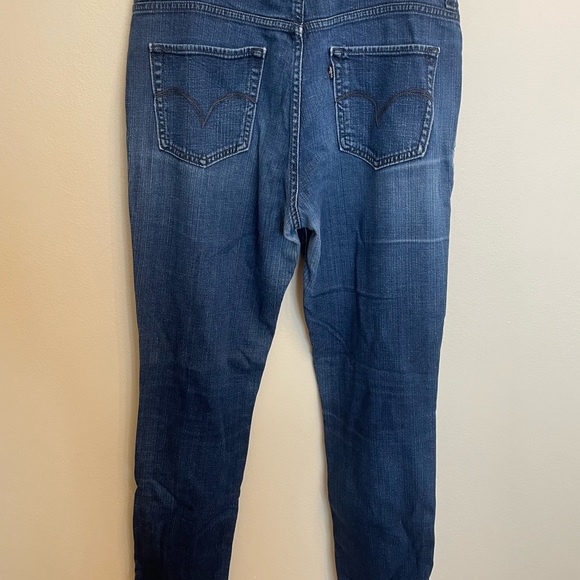 Levi’s Mid Rise Skinny Jeans - Picture 3 of 6